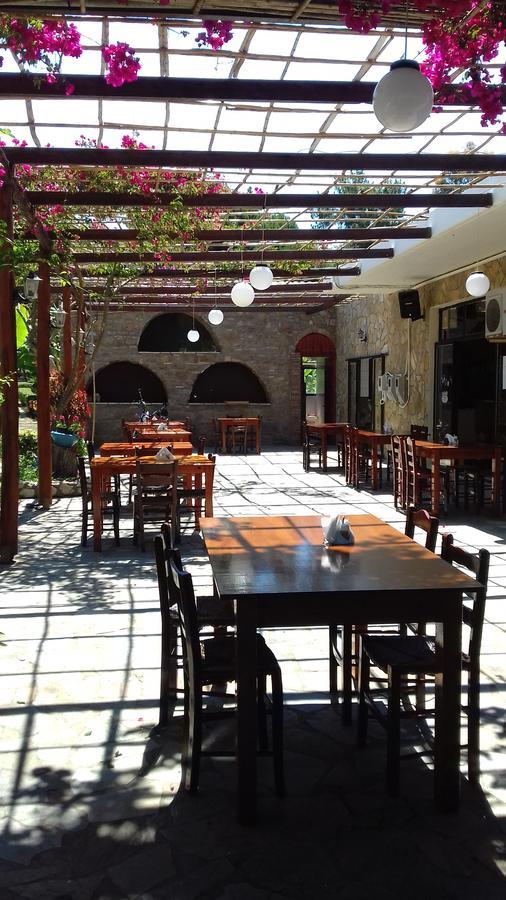 Hotel Dougas Arkoudi Esterno foto